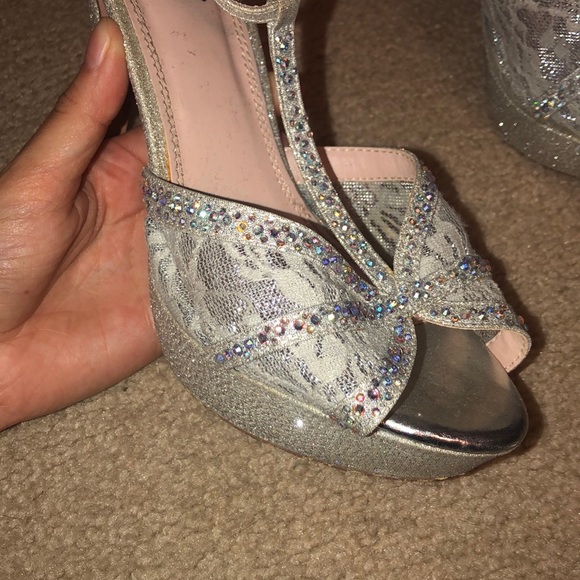 Sparkly high heels - Picture 4 of 4